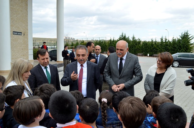Vali Toprak’tan TED Koleji’ne ziyaret