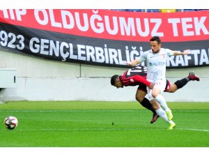Gençlerbirliği: 1 - Balıkesirspor Baltok: 0