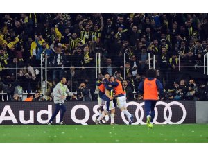 Fenerbahçe dört derbide de geriden geldi