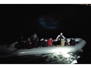Kuşadası’nda 11’i çocuk 34 kaçak göçmen yakalandı