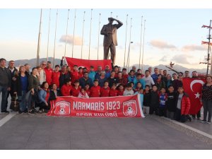 Sponsorsuz girdikleri turnuvada şampiyon oldular
