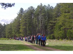 Doğa ve fotoğraf severler Leylekler Vadisi'nde buluştu
