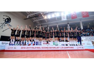 Voleybol Sezonu 1. Lig Bayanlar Lig’inde Şampiyon PTT Spor