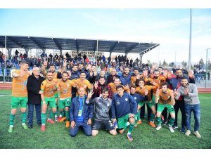 Malatya Yeşilyurt Belediyespor bitime 1 hafta kala liderliğe yükseldi