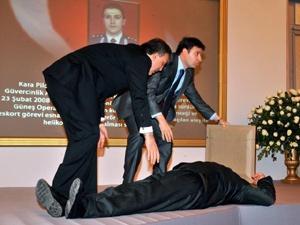 Gül'ün ellerinden kayıp gitti