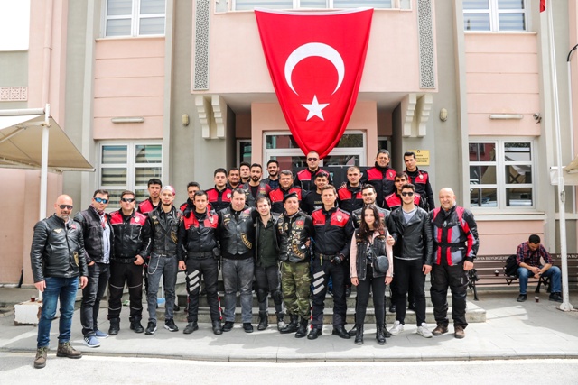 Konyalı Motosikletçilerden, motosikletli polislere ziyaret
