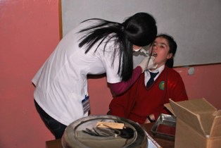 Lise öğrencilerine ücretsiz diş taraması