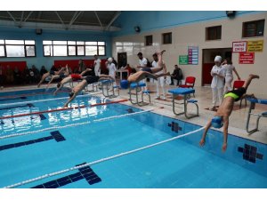 Ağrı’da yüzme müsabakaları yapıldı