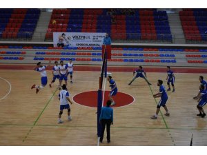 KYK Voleybol Türkiye finali grup eleme maçları Karabük’te başladı