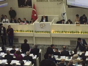 İzmir Büyükşehir Belediyesinin ilk meclisinde ihale kararı