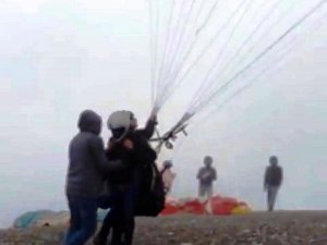 Paraşüt kazasında ölen pilot ve yabancı yolcunun son anları ortaya çıktı