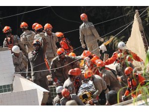 Brezilya’da yıkılan 2 binada ölenlerin sayısı 11’e çıktı