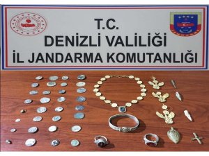 Roma dönemine ait bronz takı seti ele geçirildi