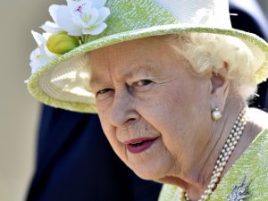 Jinping ve II. Elizabeth’den ’Notre Dame’ mesajı