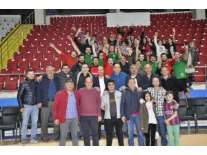 Şuhut Belediye Hisarspor Büyük Erkekler Voleybol İl Şampiyonu oldu