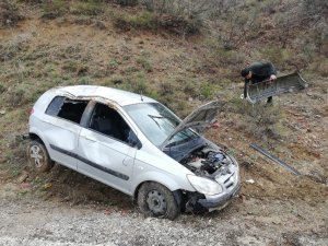 Otomobil şarampole uçtu : 1 yaralı