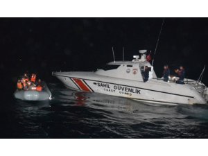 Kuşadası Körfezi’nde 10’u çocuk 44 kaçak göçmen yakalandı