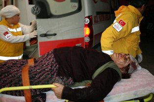 Oğlunun kavgasını ayırmak isterken...