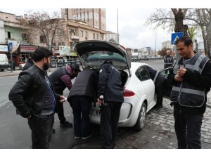 Aranan bin 250 şüpheli yakalandı