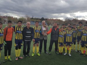 U14 Ligi Konya il finalistleri kupalarını aldı