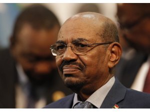 Sudan'ın devrik lideri Beşir hapishanede, tüm mallarına el kondu