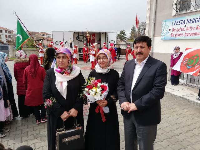 Konyalı hafız Feyza Nergiz coşkuyla karşılandı