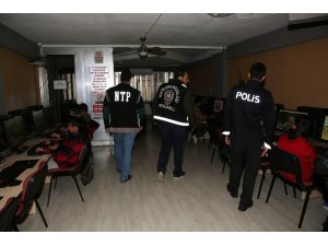 Kocaeli’de aranan 8 kişi, polis uygulamasında yakalandı