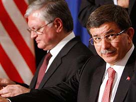 Davutoğlu Nalbandyan'a rahatsızlığı iletti