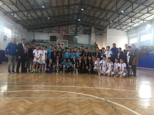 Okullar Arası Voleybol Küçükler İl Birinciliği tamamlandı