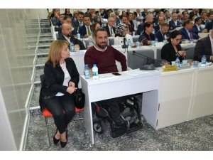 İzmir Büyükşehir Belediyesinde AK Partili üyeye özel alan