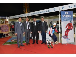 Buz sporları rüzgarı esti