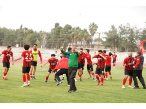 Silifke Belediyespor şampiyonluk maçına hazırlanıyor.