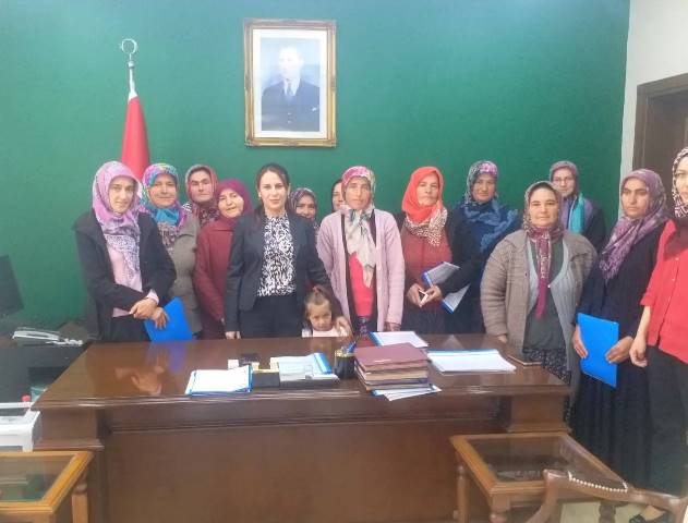 Derbent'te kadınlar da çilek üretecek