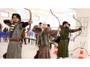Okçuluk turnuvasında kıyasıya mücadele
