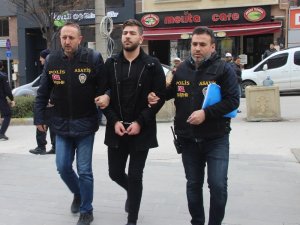 Cinayet zanlısı adliyede