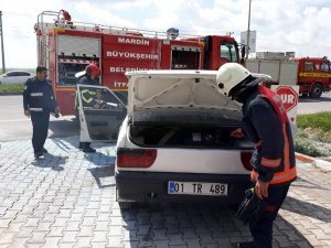 Akaryakıt istasyonunda araç alev aldı, faciadan dönüldü