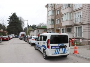 2 gündür haber alınamayan yaşlı kadın evinde ölü bulundu