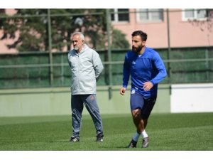 Manisa BBSK’lı futbolcular ayak tenisi oynadı