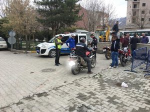 Kars’ta motosiklet kask kullanımı denetimi