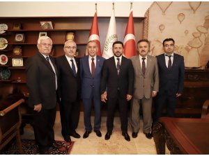 Başkan Arı'ya tebrik ziyaretleri