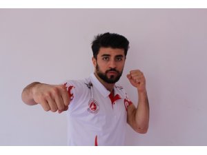 Hem eğitmen, hem şampiyon