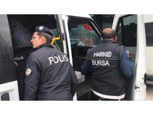 Bursa polisi uyuşturucu ticareti yapanlara göz açtırmadı