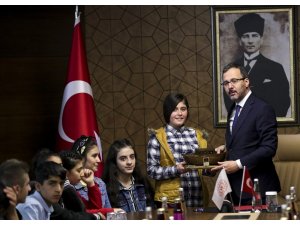 Bakan Kasapoğlu Şırnaklı öğrencilerle bir araya geldi