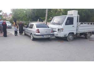 Antalya’da 2 ayrı kazada 3 kişi yaralandı