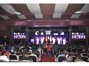 Diyarbakır'da "Gençler Arası Kültür ve Sanat Yarışmaları Grup Finalleri"