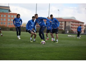 Kayserispor sürpriz yapmak istiyor