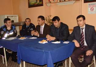 Akşehir emniyeti muhtarları bilgilendirdi