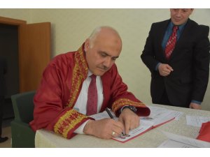Başkan Acar ilk nikahını kıydı