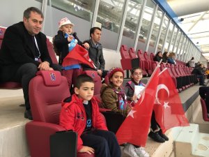 Basın mensupları Trabzonspor maçını aileleriyle birlikte izledi