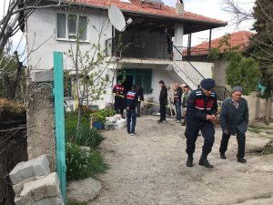 Uşak'ta karbonmonoksit zehirlenmesi